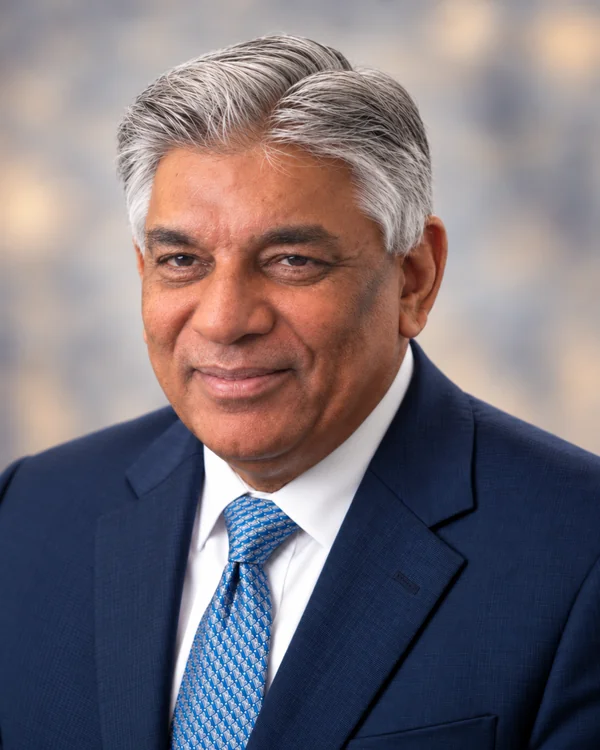 Portrait of Anand Bishnoi, physical therapist and owner of Apex Physical Therapy.